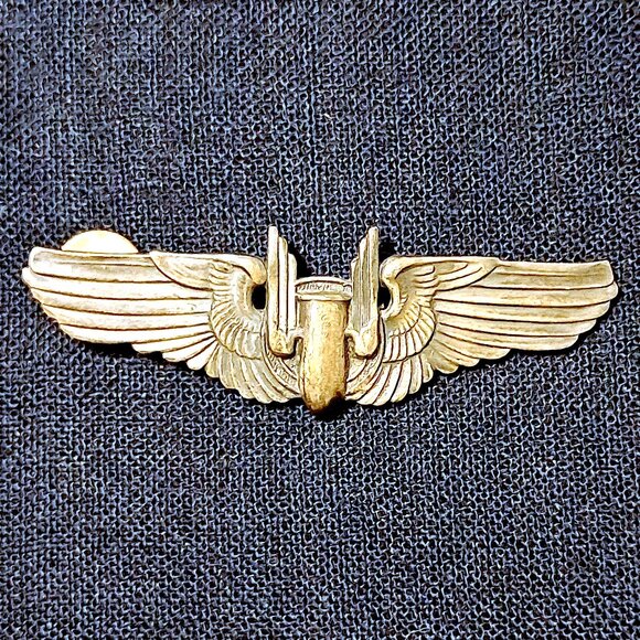 Vintage WWII Sterling Silver U.S. Military Bomber Wings Pilot Pin - Picture 1 of 9